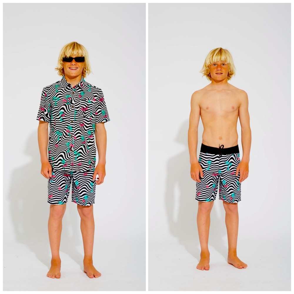 Volcom FLAMINGBROS MOD 16" BOARDSHORT Boys 20, Waist 30
